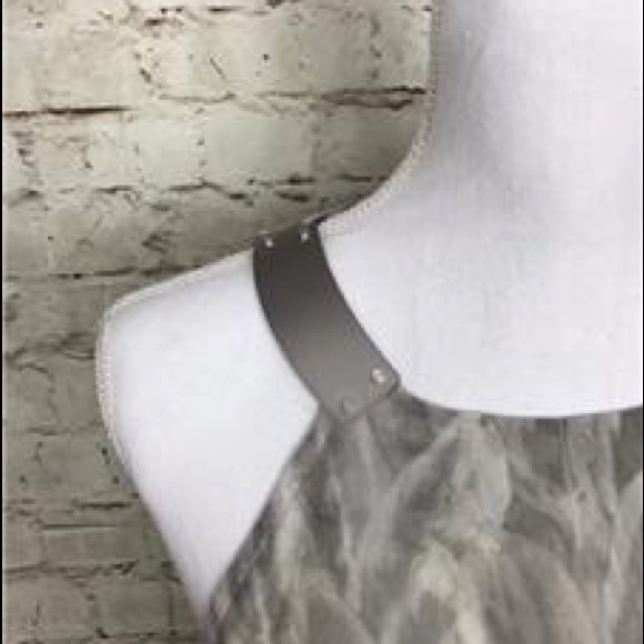 HALSTON HERITAGE Asymmetric Feather Print Blouse - Picture 4 of 7